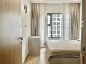 Vinhomes Luxury 1BR Apartment With Pool View - Image 4