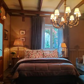 Ground floor accommodation with Garden /Historic Center - Image 4