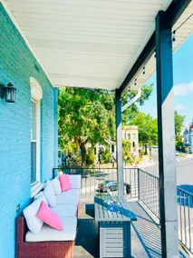 Modern Castle Condo w/ Balcony & Fire Pit - Image 3