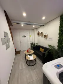 Property with equipped hot tub - Image 2