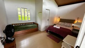 Chalet in Lumiar with Jacuzzi Area, View, and Balcony - Image 4