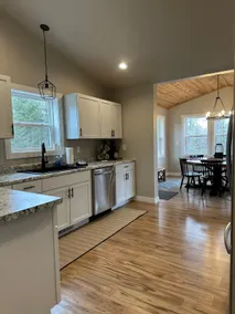 2Bed/1bath/WI River/Fireplace/Trailer Parking - Image 4
