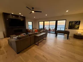Sweeping Bay Views, Room for all & a Hidden Door - Image 2