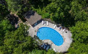 3 King beds! POOL table, home Theater, private HOTtub, Firepit, 3 decks Games... - Image 3