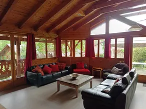 Spacious chalet, sleeps 15 - Image 3