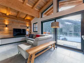 Exclusive chalet with wellness on the slopes - Image 5