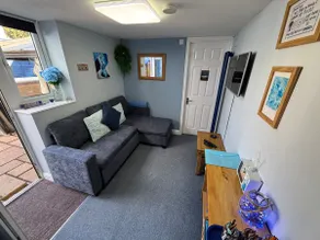 Cute & Quirky, Blue Studio Flat - Image 4