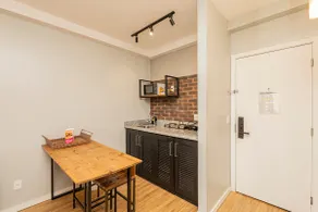 QSA_2211 - Modern and Stylish Flat: Wi-Fi and Gym - Image 4