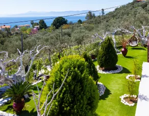 Cozy House with Amazing View and Unique Outdoor! - Image 5