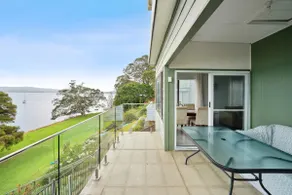 Entire Level 1 of Waterfront House/Panoramic Views - Image 2