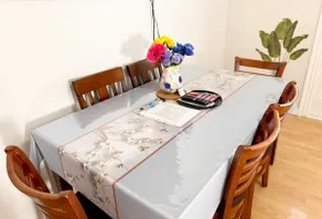 Burnaby Metrotown Cozy 3 Bedroom Suite Walk to Skytrain and Malls - Image 2