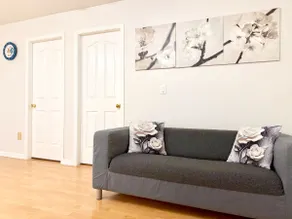 Burnaby Metrotown Cozy 3 Bedroom Suite Walk to Skytrain and Malls - Image 4