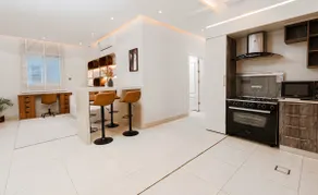 Elegant Work & Study Space, Near Dining & Shops - Image 3