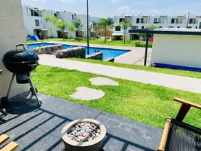 Comfortable and Safe House in a Development / Pool - Image 5