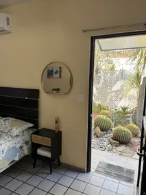 Cactus studio 8 minutes from the pier - Image 3