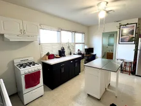 Pet Friendly w/Washer & Dryer - Downtown GV - Image 2