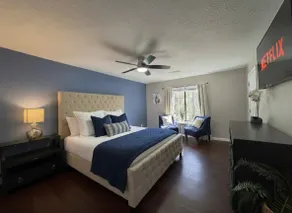 Game Room! King Bed! Near ATL! Fenced Yard w Deck BBQ - Image 4