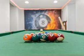 Luxury Getaway | Hot Tub, Pool Table & Garage - Image 4