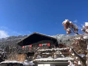 Renovated Boutique Chalet with Panoramic Views - Image 2