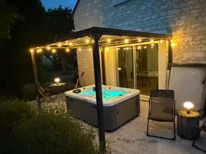 A Romantic Getaway in Berry - Image 5