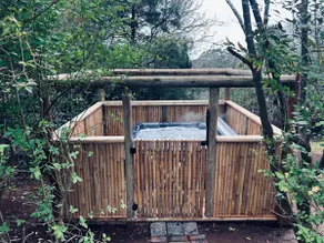 Romantic Private Retreat with Spa and Garden - Image 4