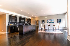Oriole & Fawn Suite: Unwind with Views & Theatre - Image 5