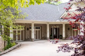 Estate Guesthouse | Views, Game Room & Garage - Image 2