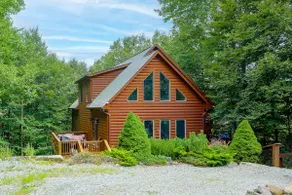 Deck + Scenic Views: Beech Mtn Group Getaway - Image 4