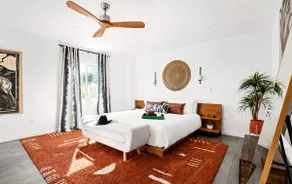 The Bloom in Scottsdale sleeps 10 w/ pool, firepit, pool table + backyard OASIS - Image 3