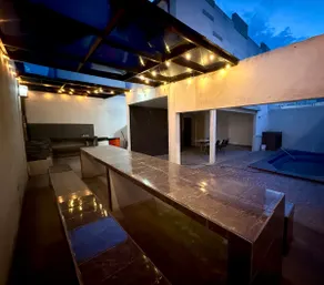 House with a pool and barbecue - Image 5