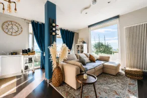 Luxury Suite Attic Sea-front - Image 2
