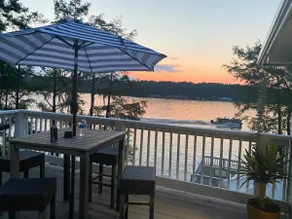 Gorgeous Gantt Lake House - King bed +Kayaks! - Image 2