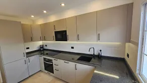 Luxury Renovated Duplex with 3 Pools Private Jacuzzi - Image 4