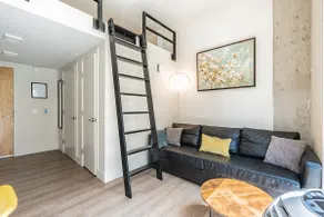 Cityscape-Central Cozy Loft - Image 2