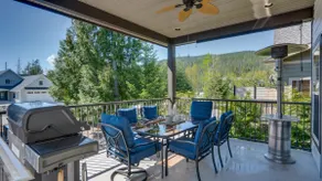 Mabel Lake Getaway With Hot Tub - Image 4