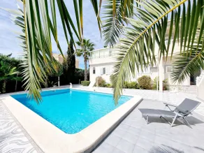 House with private pool - Image 2