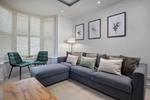 Spacious, High Spec & Modern - Image 4