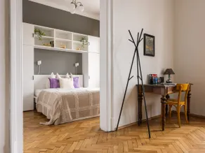 City Center Boutique Apartment with free parking - Image 2