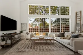 Luxury 1920 Downtown Bungalow - Image 5