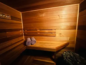 Beachside Wellness Retreat - Private in-room Sauna - Image 5