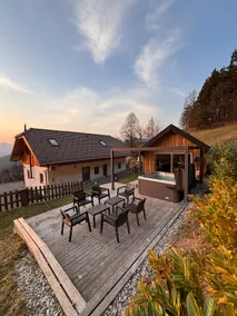 Villa mit Whirlpool, Sauna und Grill | Bergblick - Image 2