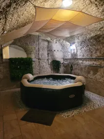 Au 1894 Loft and Private Spa - Image 5