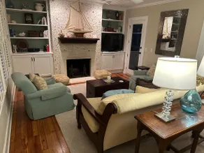 East Beach Cottage and Guest House - Image 4
