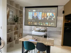 5 min train station/Home cinema/Cozy apartment/Bikes - Image 3