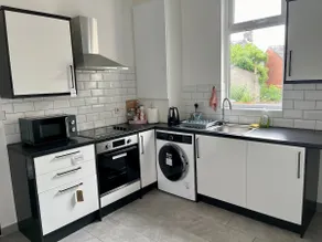 Entire PurpleApt near Belfast city centre - Free Parking - Ground floor - Image 4