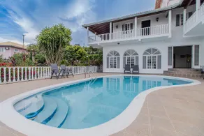 5-Star Oceanview 3BR Villa w/Pool, Chef & Driver - Image 3