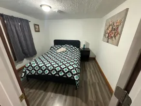 Small 3 beds Cottage With Hot Tub - Image 4