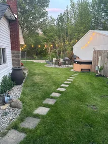 Small 3 beds Cottage With Hot Tub - Image 2