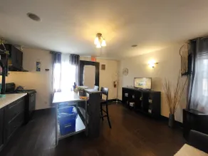 1 bed apt Downtown. walking distance to beach - Image 4
