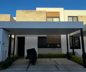 New, comfortable and safe house (A/C and parking) - Image 3